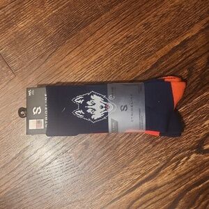 STRIDELINE UCONN Huskies Socks 2 Pair NWT